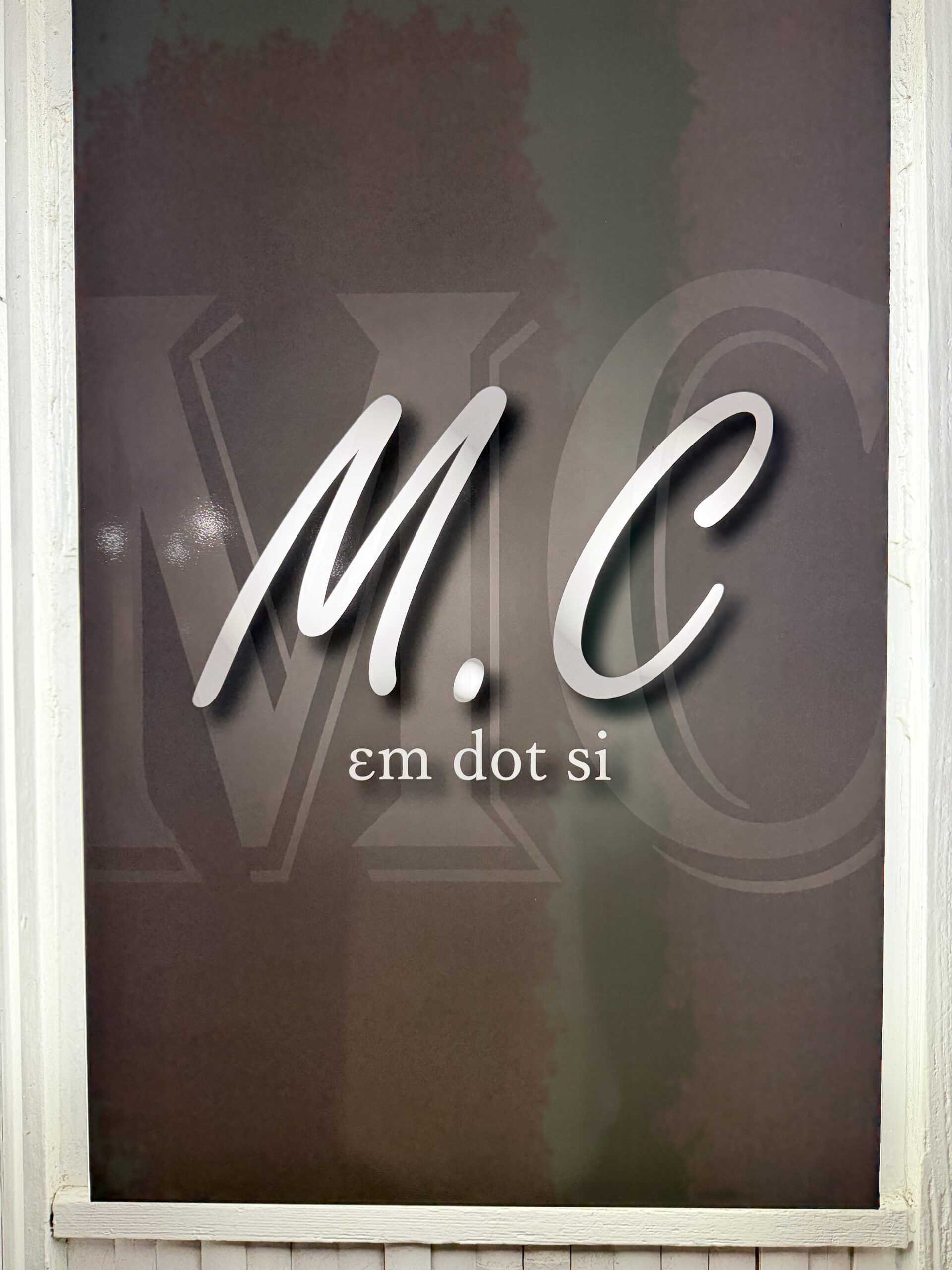 M&C（エムアンドシー）｜熊野・田辺市湊のスナックBARで楽しむ各種お酒と夜のひととき